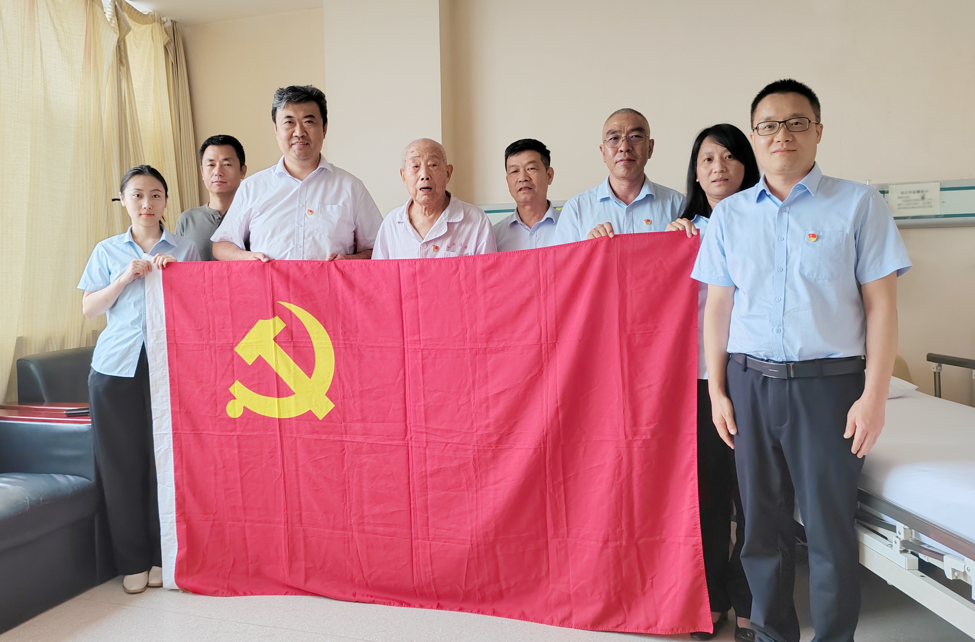 金屬公司黨總支開展“八一” 慰問(wèn)活動(dòng)——講烽火故事傳薪火、聽行走黨課潤(rùn)初心